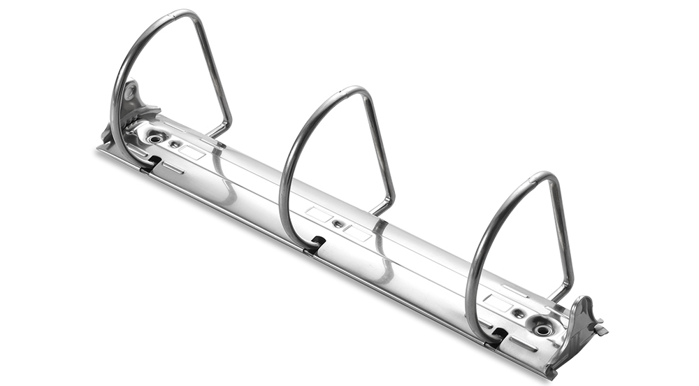 Mecanismo de anillas (plana y diseño en el centro), con palanca alta